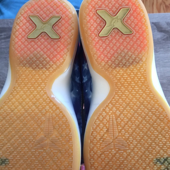 Kobe X - Picture 3 of 3